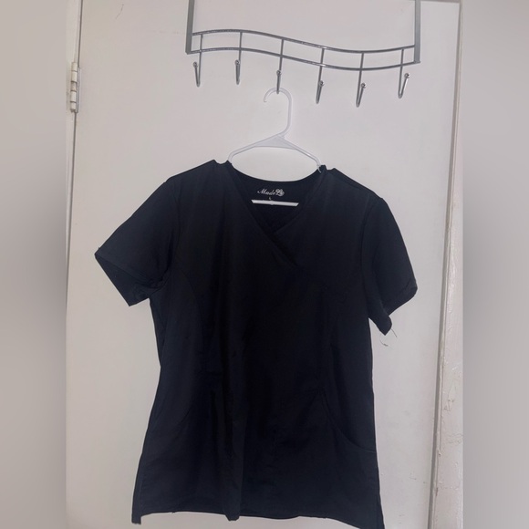 Made 2 Love Scrub Top Size L Black Pull Over Short Sleeve Pockets V Neck - Picture 4 of 11